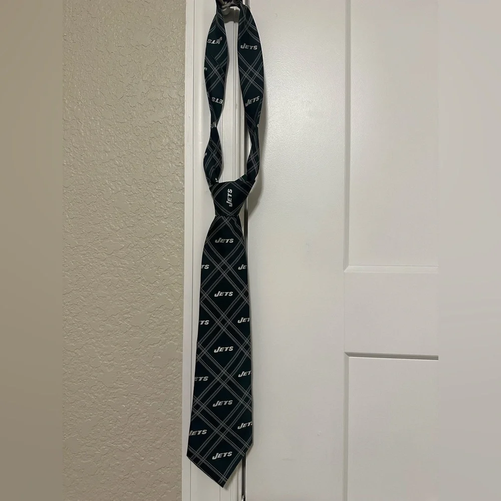 NFL NY Jets Green and White Men's‎ Tie
